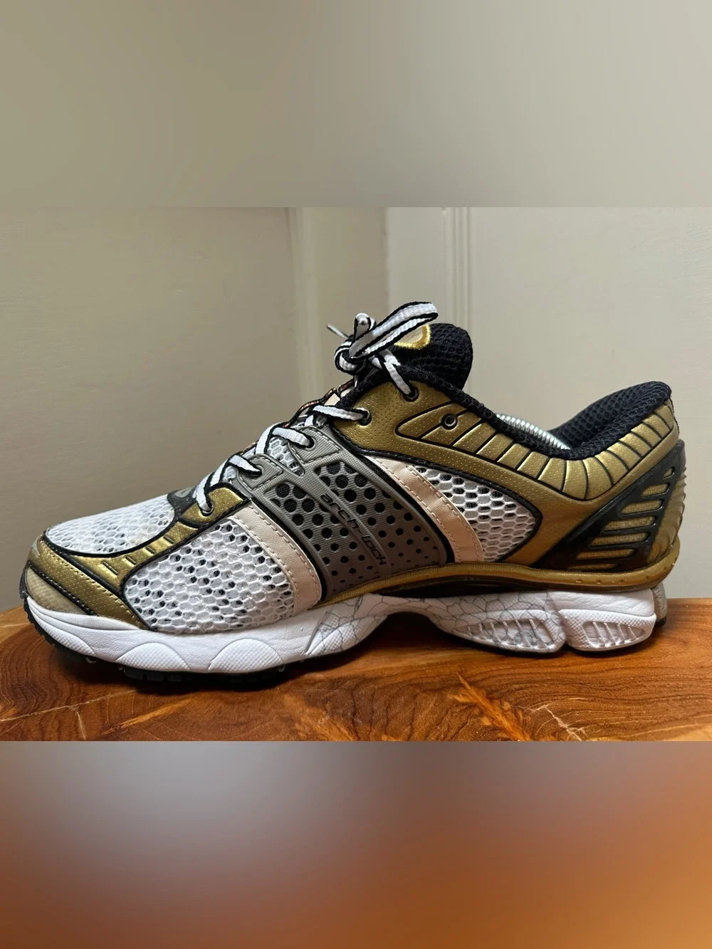 Saucony ProGrid Paramount OG - Size US Men’s 11